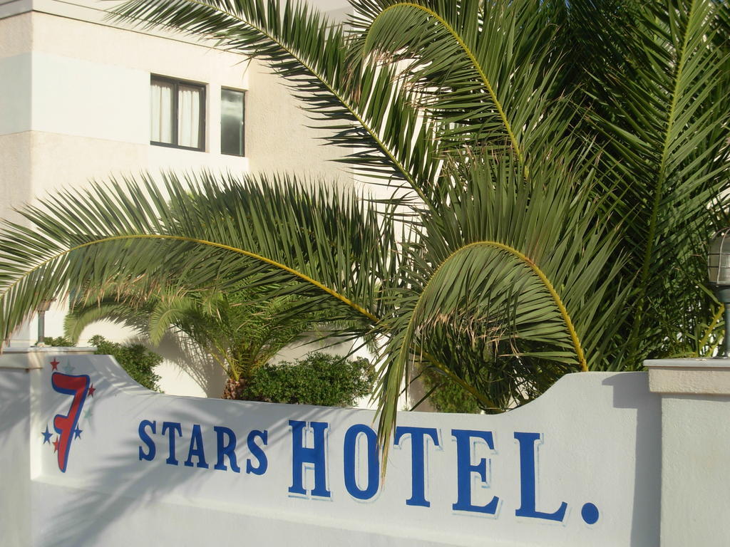 Hotel Seven Stars Kárpatos Exterior foto